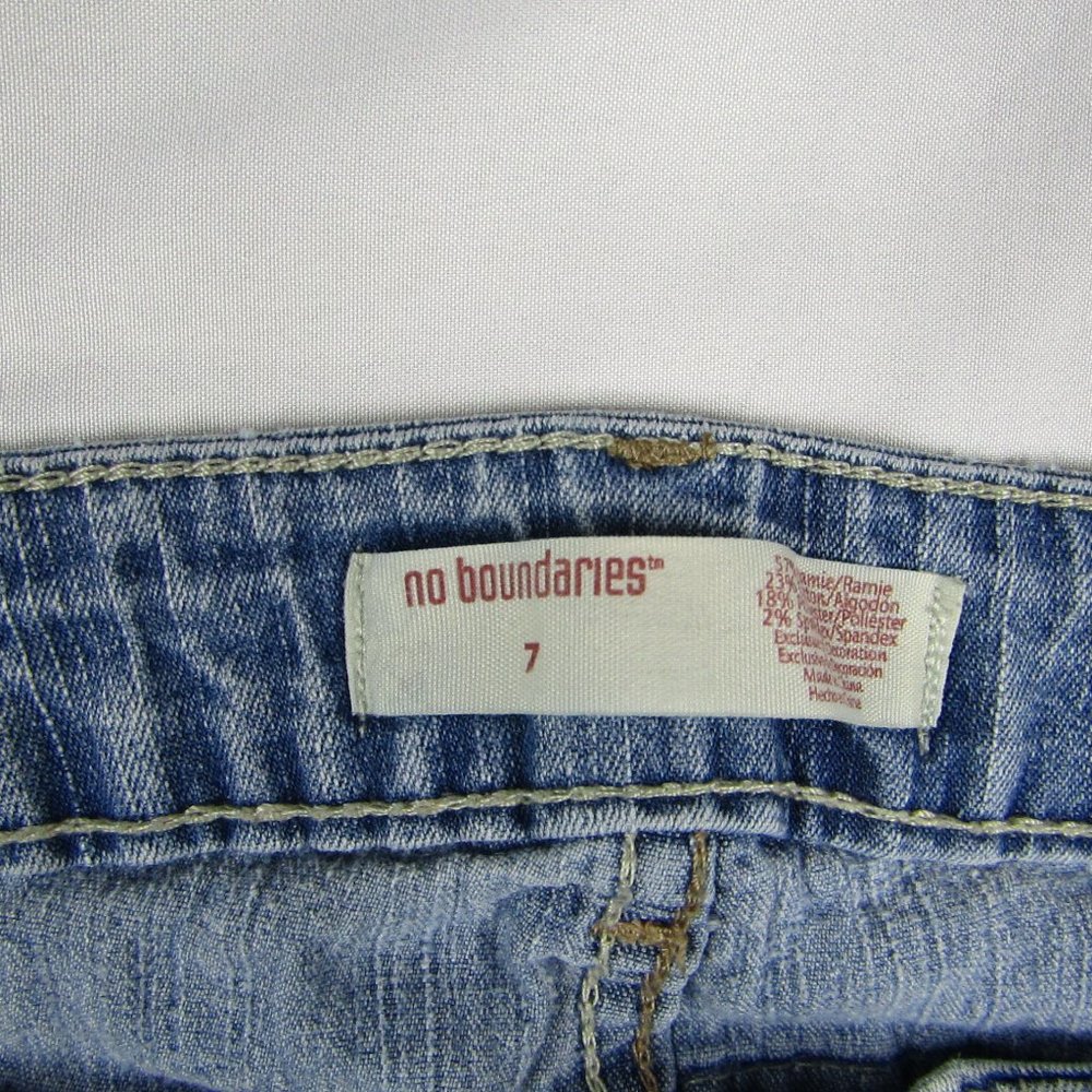 Women's | No Boundaries | Stretchy | Flared Jeans | Size 7